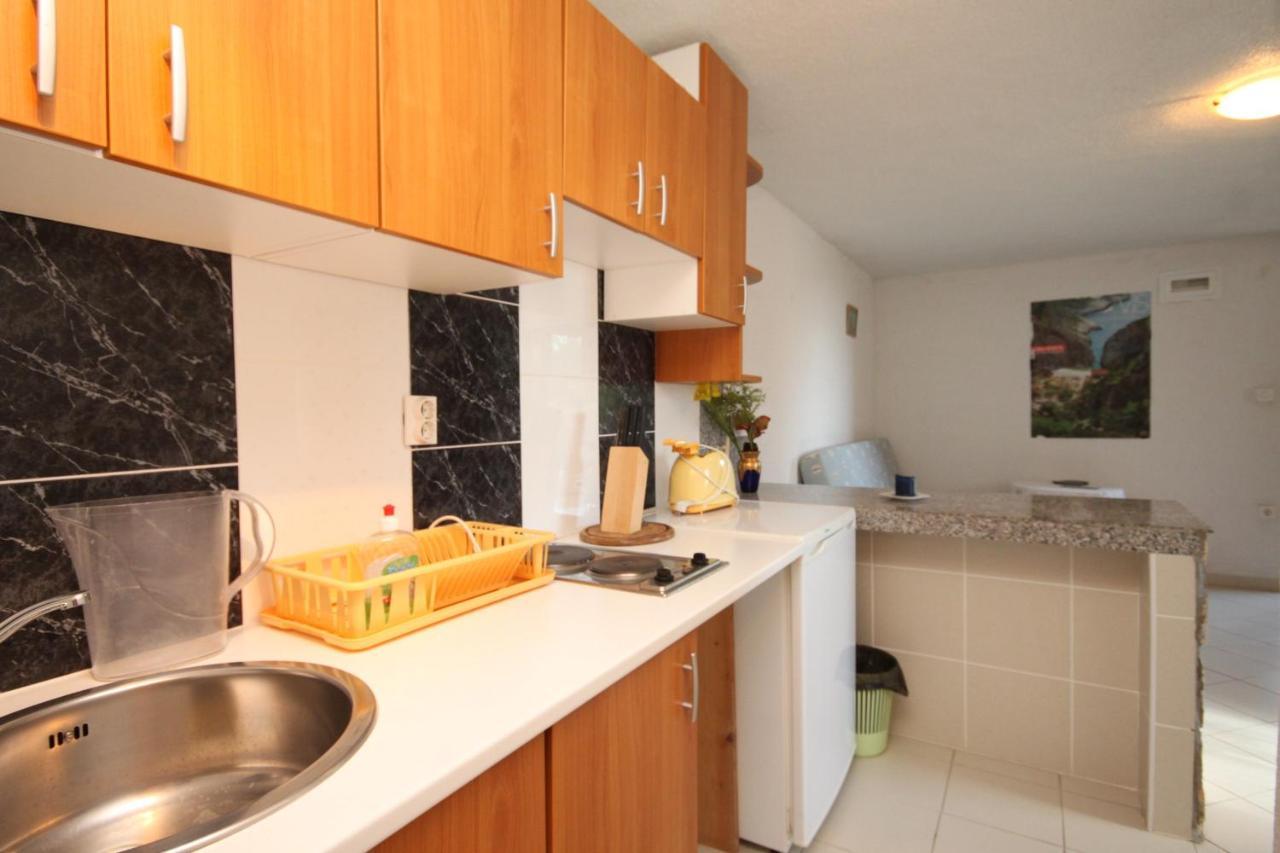 Apartments With A Parking Space Rukavac, Vis - 2444 روكافاك المظهر الخارجي الصورة